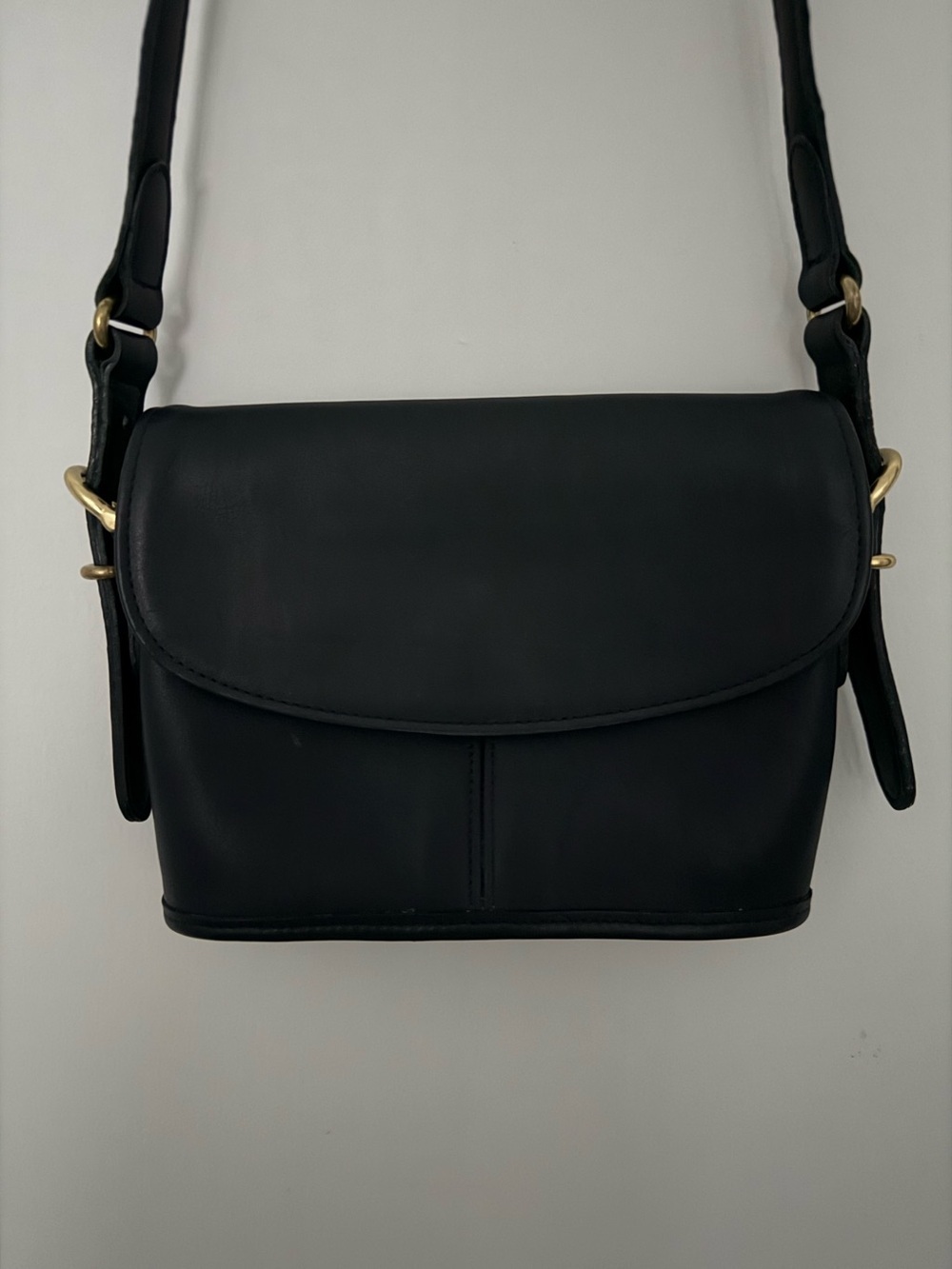 Vintage Coach  Equestrian  Flap Black Leather Crossbody Bag - Picture 3 of 16